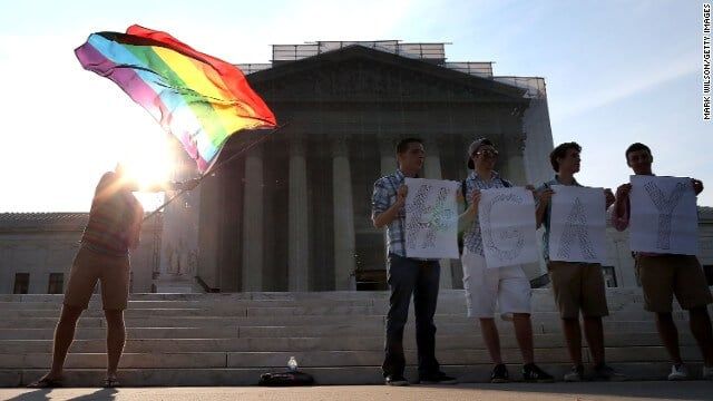 La Cour suprême des É.-U. invalide la discrimination contre le mariage gay