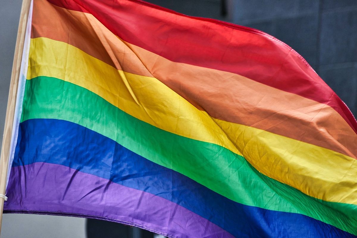 Égypte: au moins 6 personnes arrêtées pour un drapeau gay brandi lors d'un concert