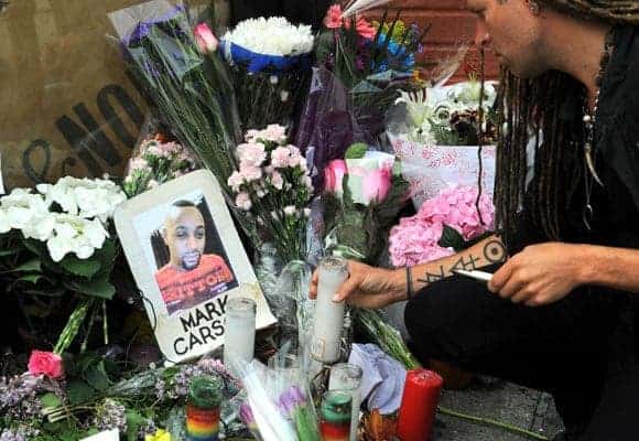 Le meurtre homophobe de Mark Carson provoque la colère des gay New Yorkais