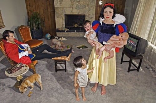 blanche_neige_femme_a_la_maison